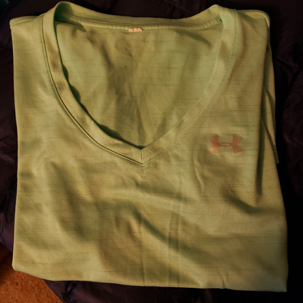 Vneck tee